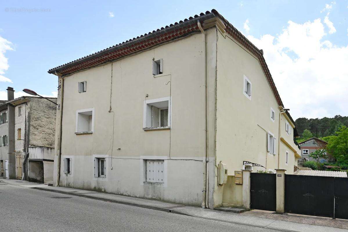 Maison à LE MARTINET