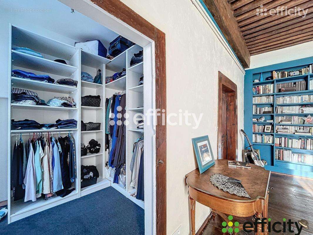 Maison à SAINT-GEOIRE-EN-VALDAINE