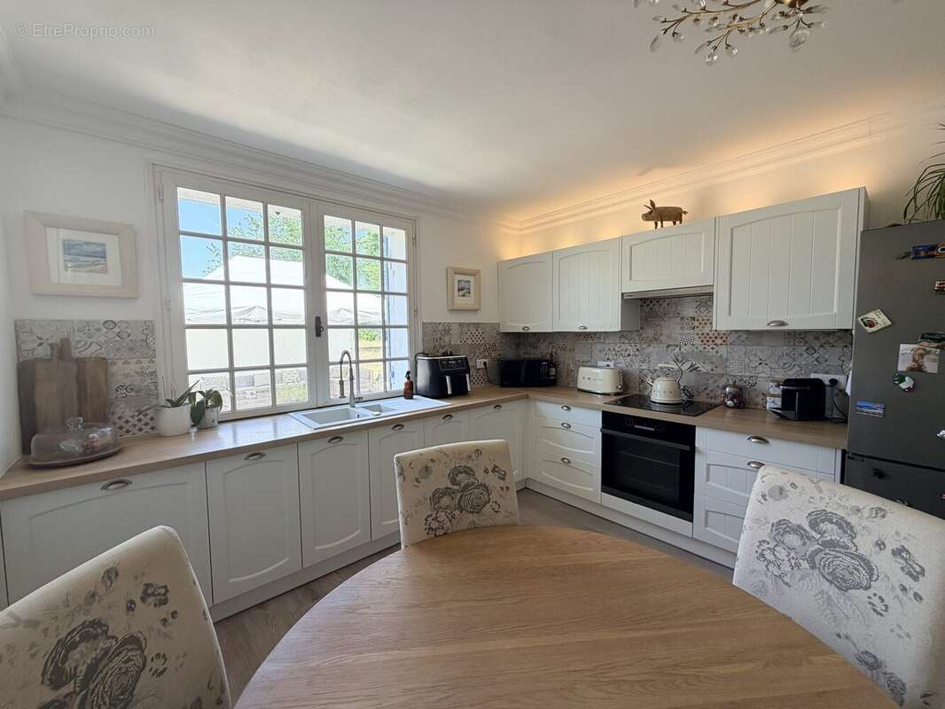 Maison 213 m² à Eymet  - photo 4