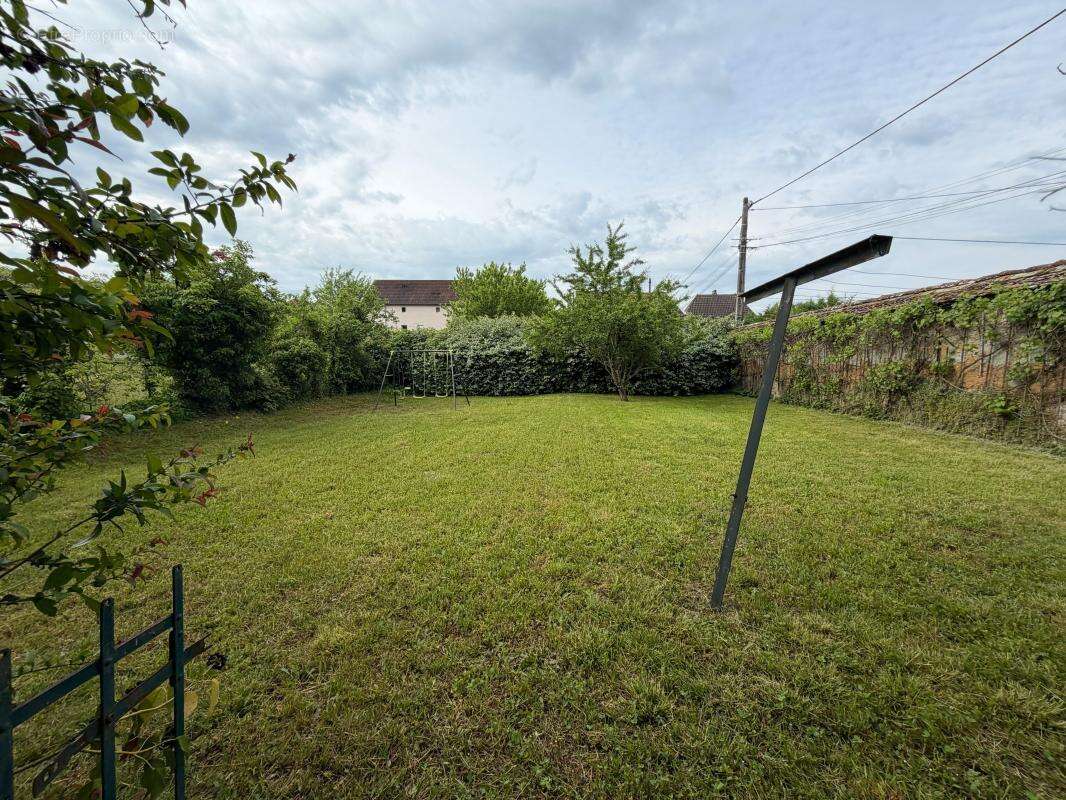 Maison de caractère avec fort potentiel de division – Investissement, projet familial ou marchand de biens - photo 13