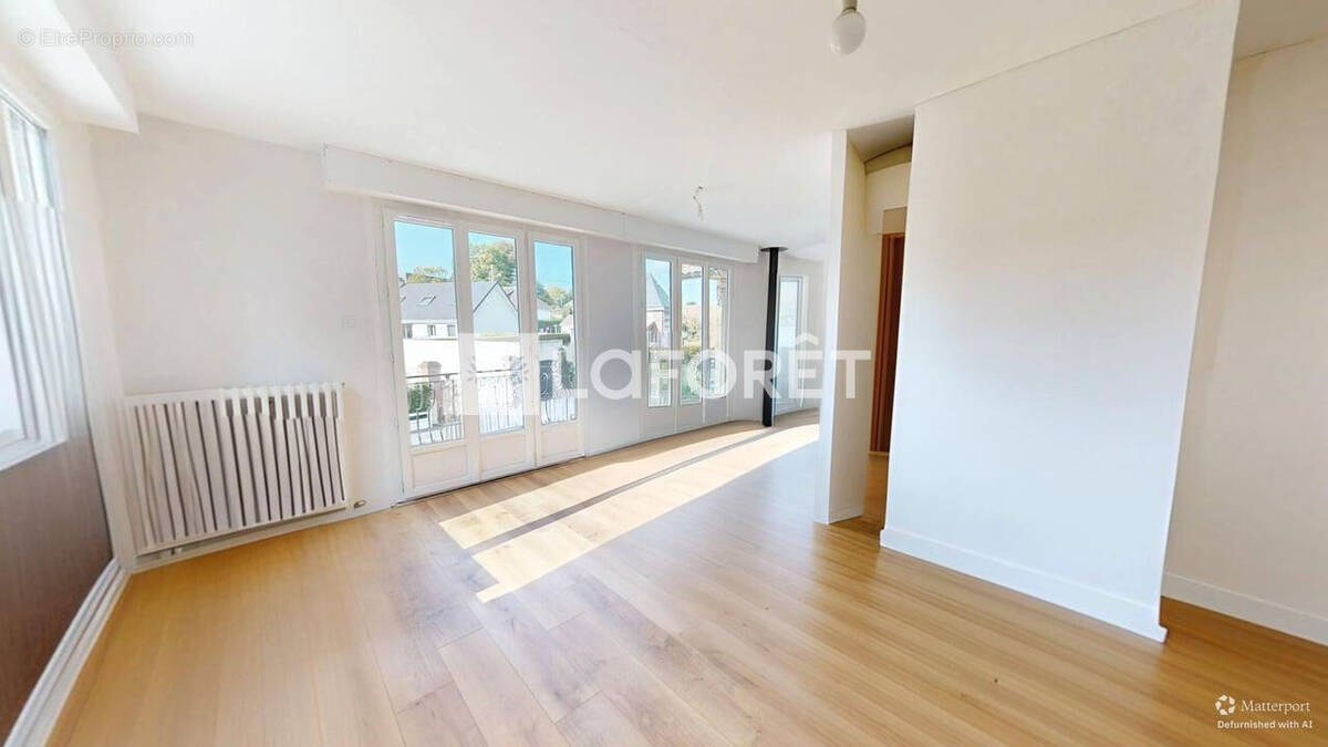 Maison à FONTAINE-LA-MALLET