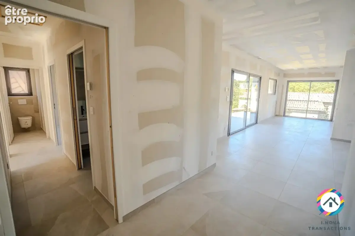 Villa neuve de plain pied- 4 chambres- garage- clim-re2020 - photo 9