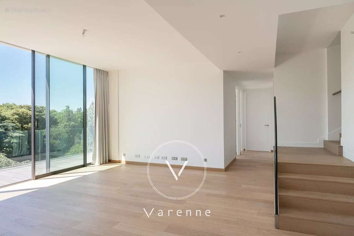 Paris 14e - Parc Montsouris - Duplex d'exception rénové à vendre -  5 pièces - 3 chambres - Terrasses - 250 m² - photo 15
