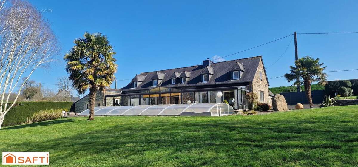 Photo 2 - Maison à PLOUGUENAST