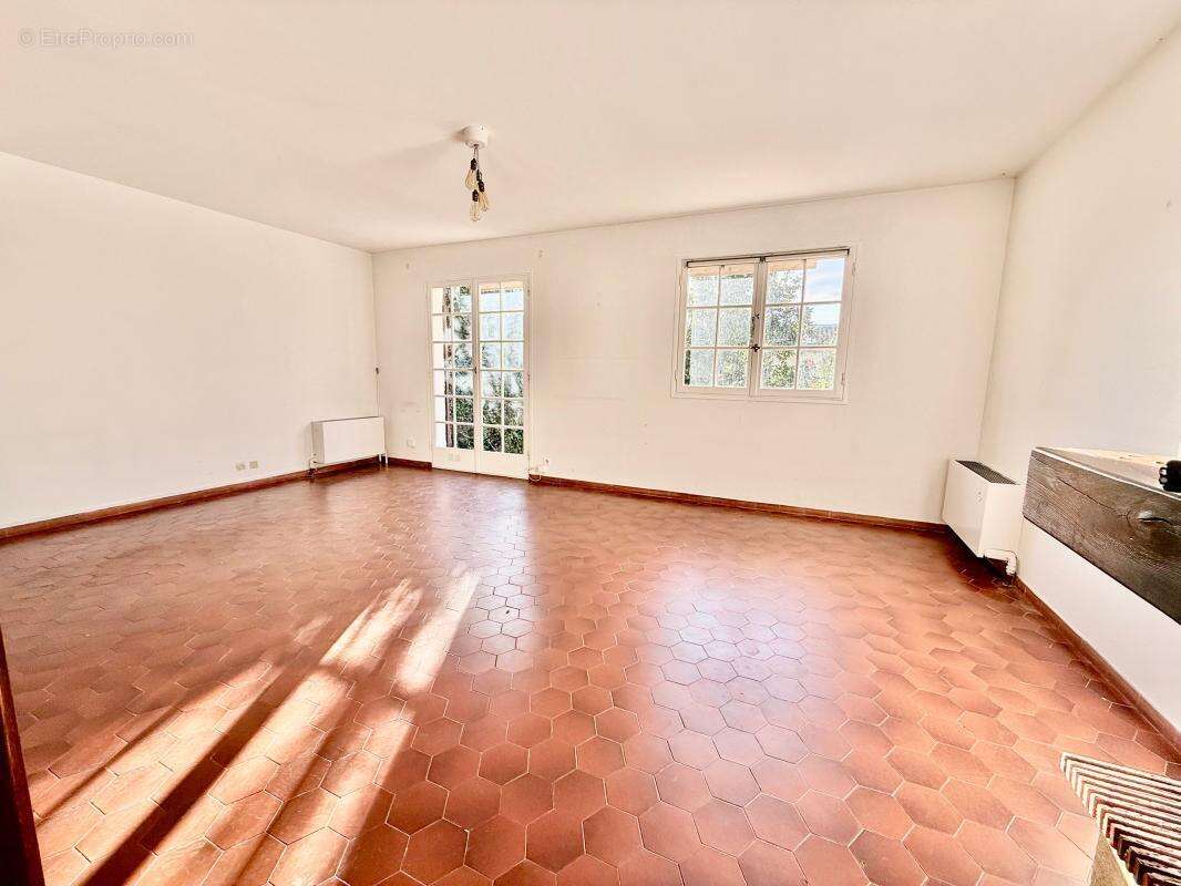 Maison à VILLENEUVE-LOUBET