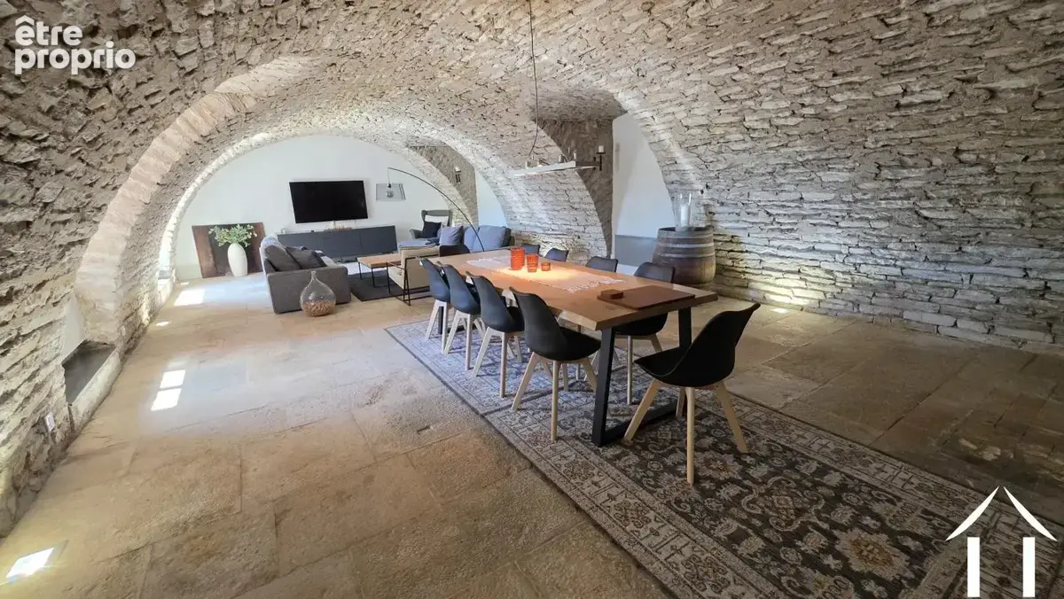 Belle maison de vacances en pierre avec piscine chauffée et magnifique salon avec voûte - photo 2