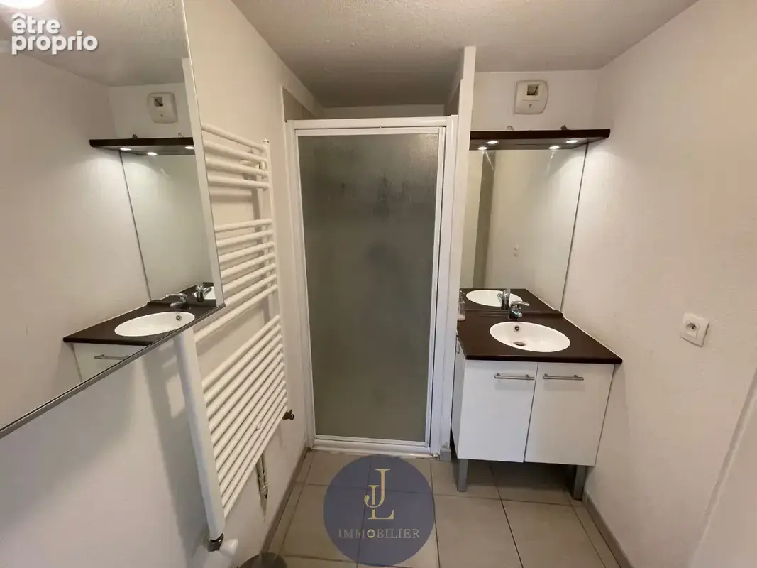 Charmant T3 lumineux avec grande terrasse et double stationnement. - photo 11