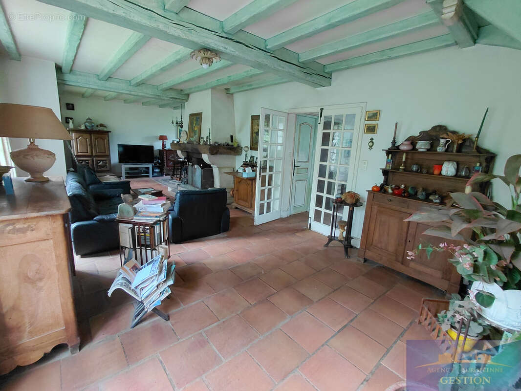 Maison à LOUBAJAC