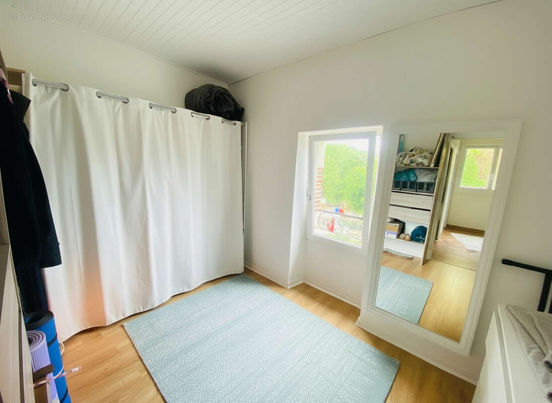 Maison familiale mitoyenne 165 m², 5 chambres, Proche Cahors - photo 10