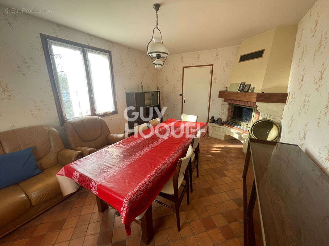 Maison à REMILLY-SUR-LOZON