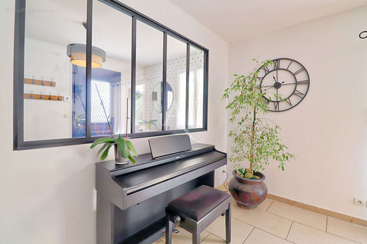 Villa type 6 avec jardin paysage piscine chauffee garage a greoux les bains - photo 16