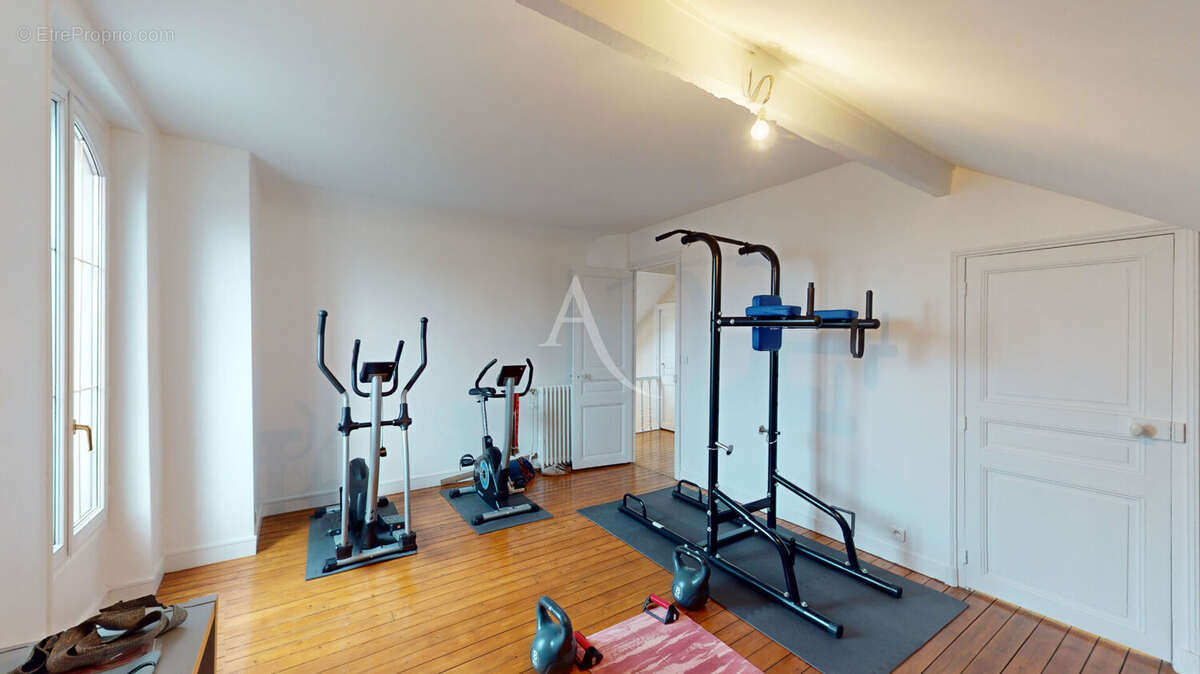 Maison à LES PAVILLONS-SOUS-BOIS