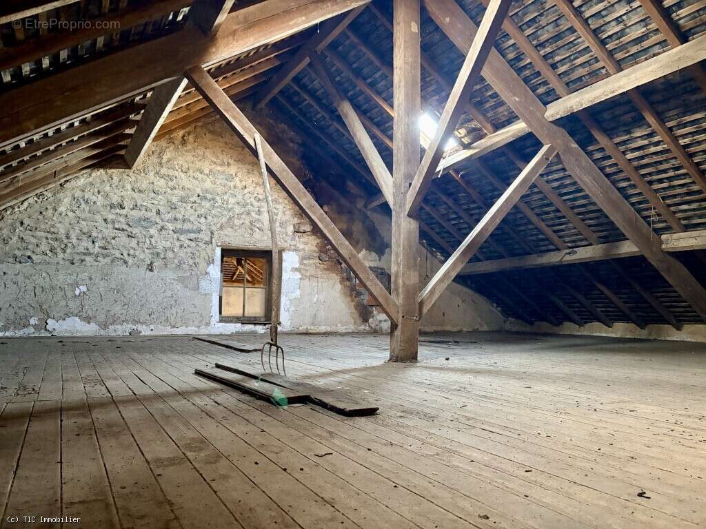 Maison à VERTEUIL-SUR-CHARENTE