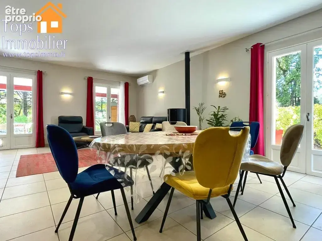 Maison plain pied 4 chambres avec piscine, double garage et parc arboré - photo 9