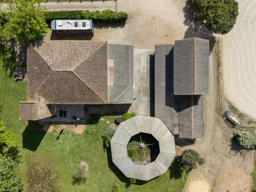 Maison à SAINT-NICOLAS-DE-LA-GRAVE
