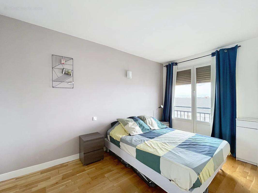 Appartement à MONTROUGE