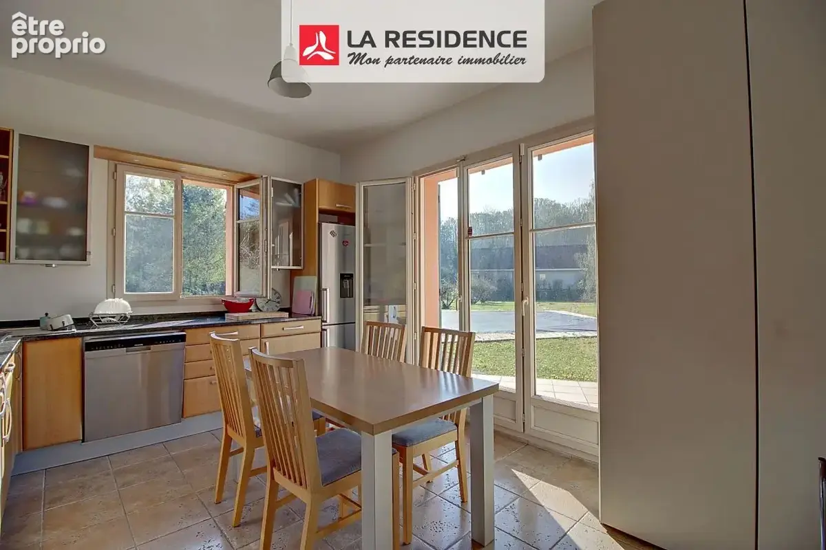 Maison 8 pièces 239 m² à vendre à Chambourcy (78240) - photo 9
