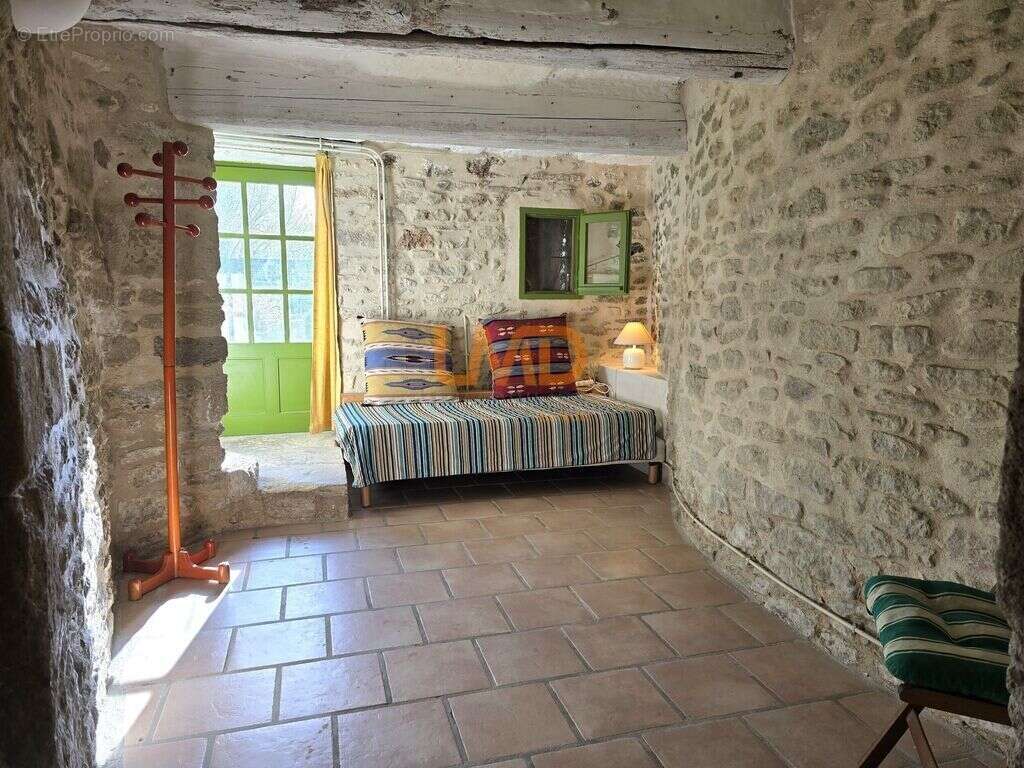 Maison à GORDES