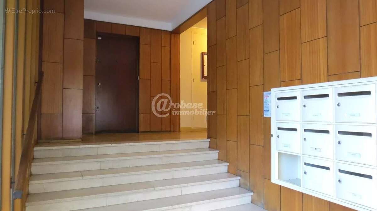 Appartement à MARSEILLE-4E