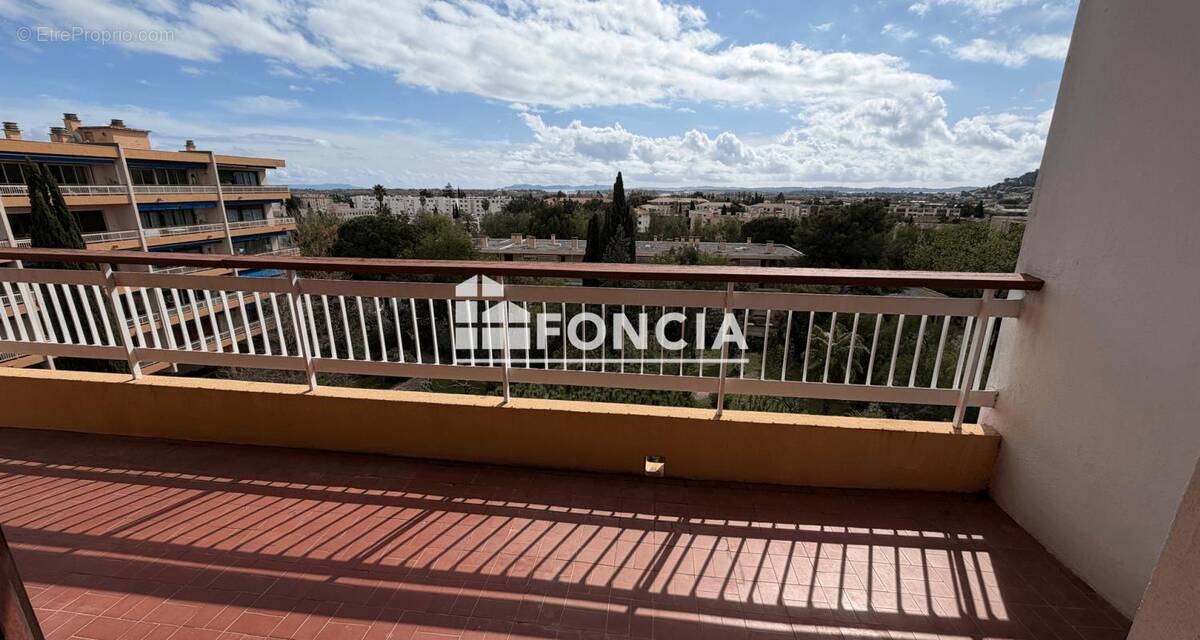 Appartement à HYERES