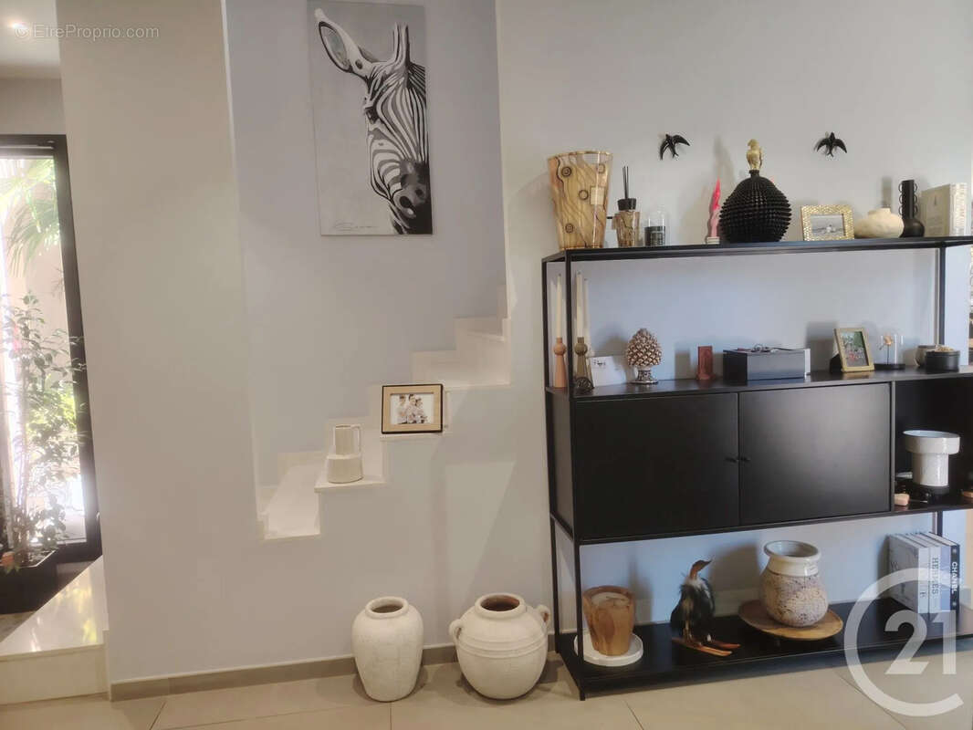 Maison 288 m² à Heyrieux  - photo 8