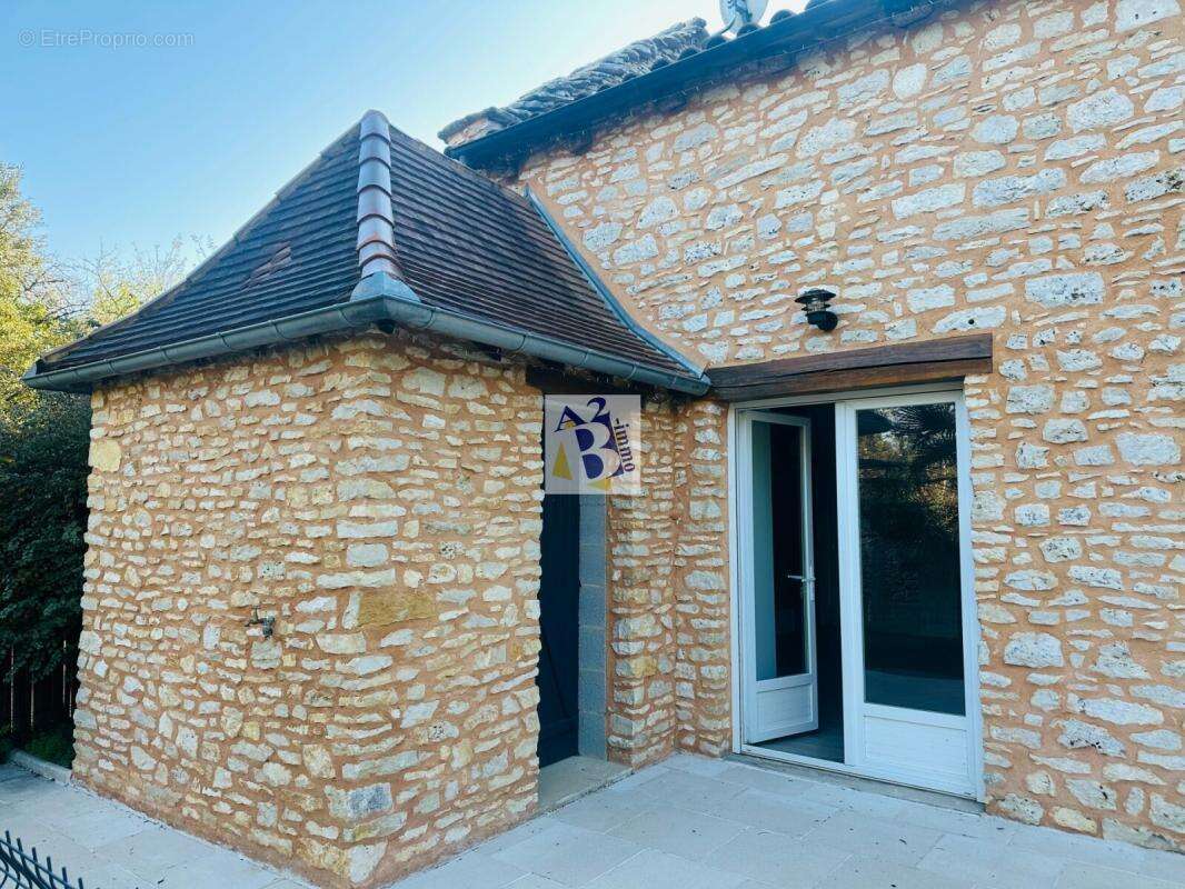 Maison à SAVIGNAC-LES-EGLISES