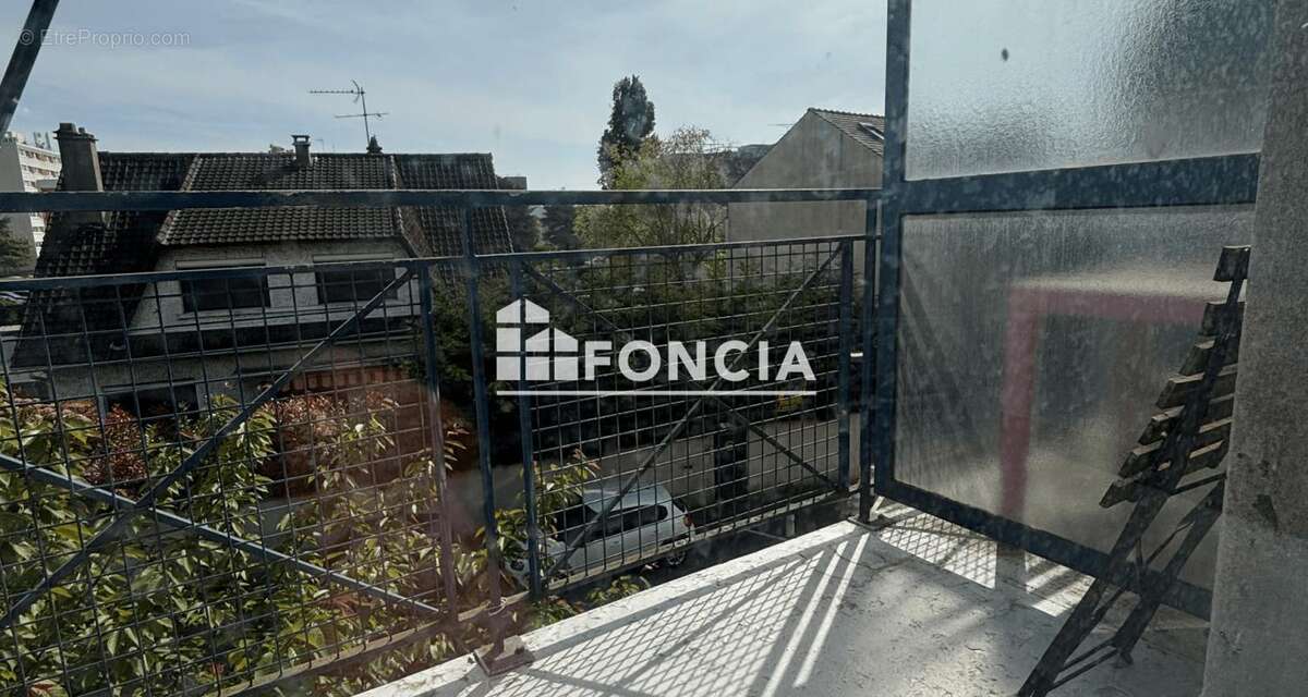 Appartement à CHILLY-MAZARIN