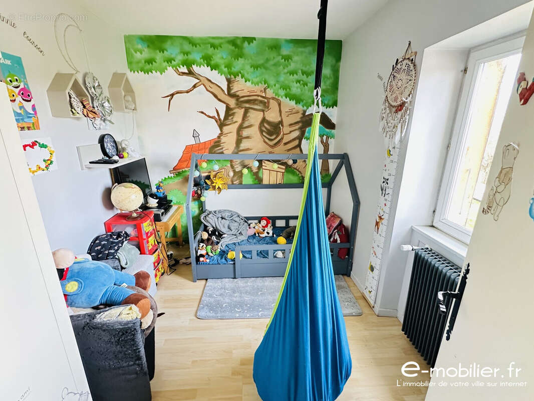 Maison à SAINT-DENIS-DE-CABANNE