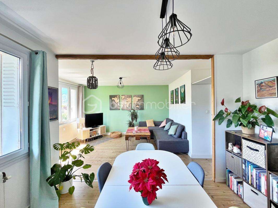 Appartement à BARBERAZ