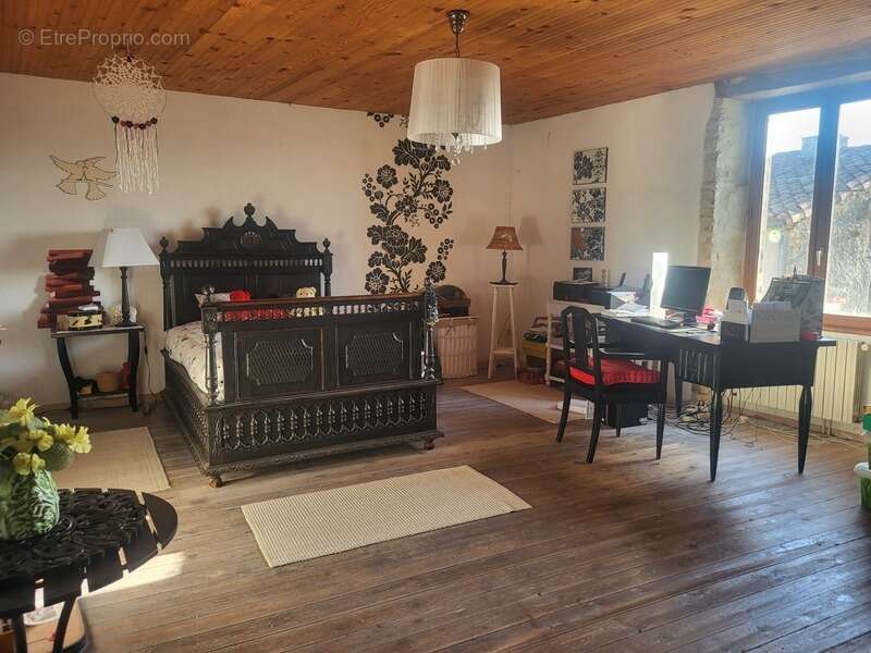 Maison à vendre 4 pièces LOUIN (79) Terrain clos 478 m² - photo 6