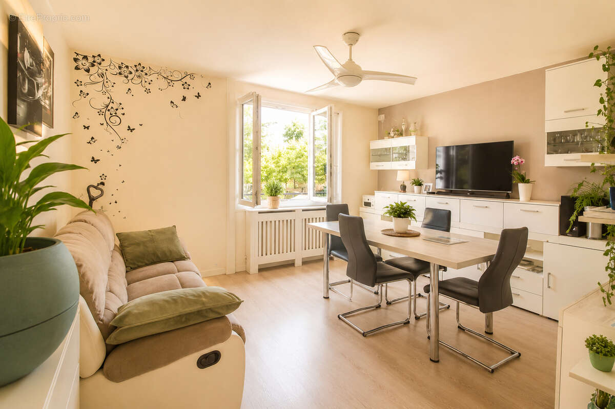 Appartement à VENISSIEUX