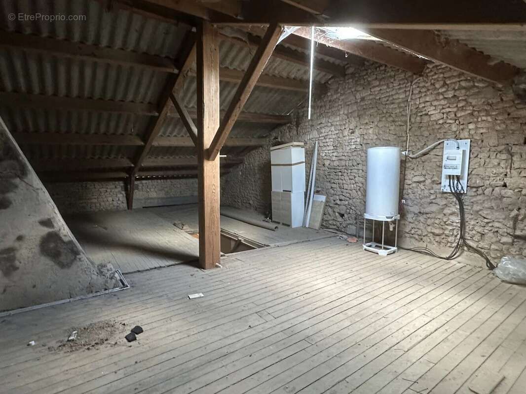 Maison à USSON-DU-POITOU