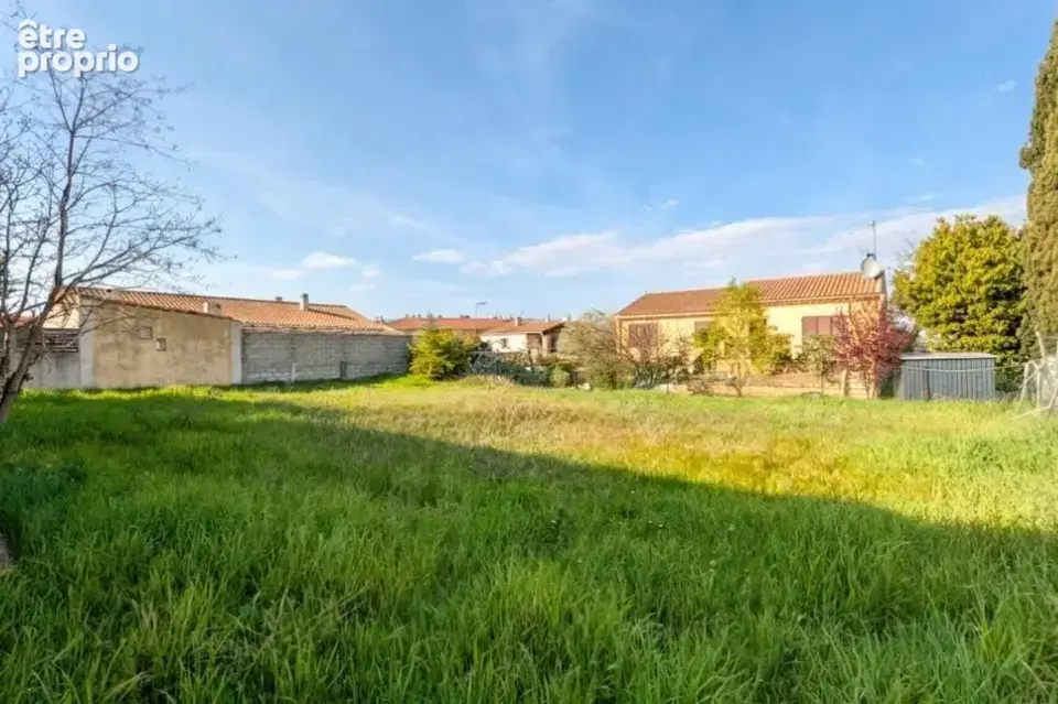 Terrain à TRETS