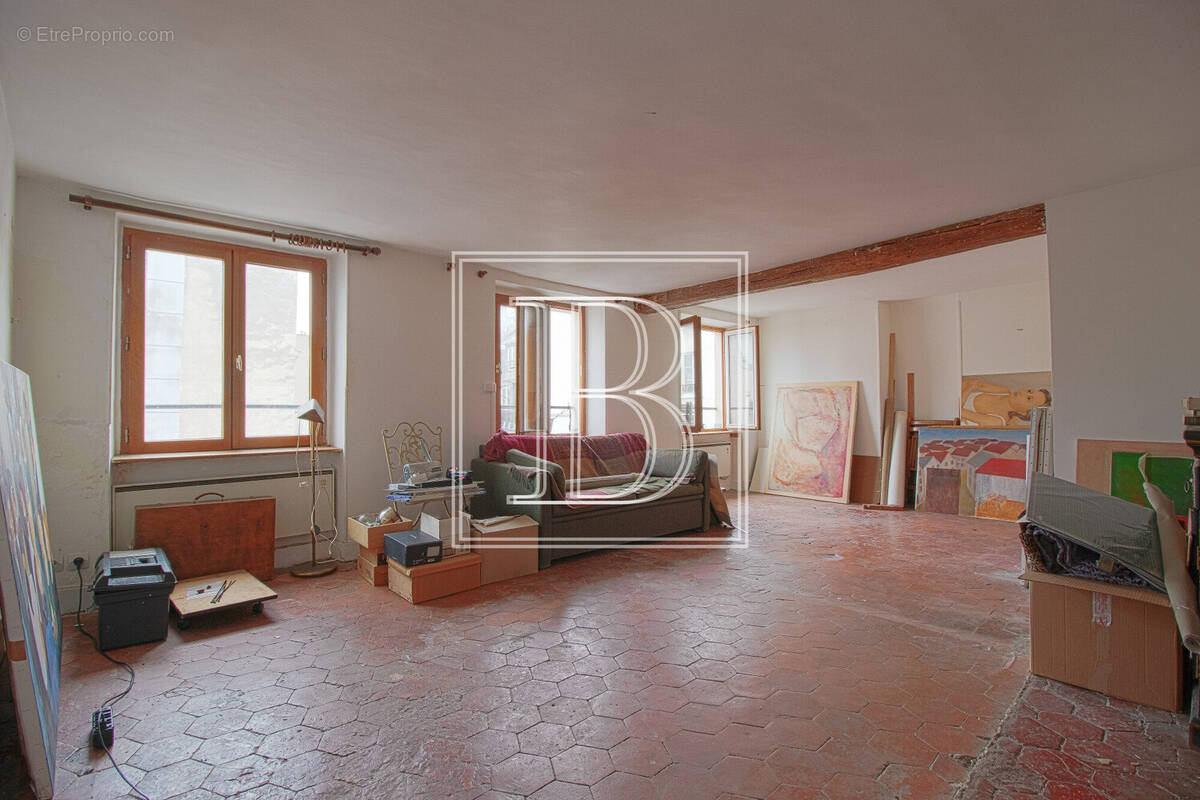 Appartement à PARIS-3E