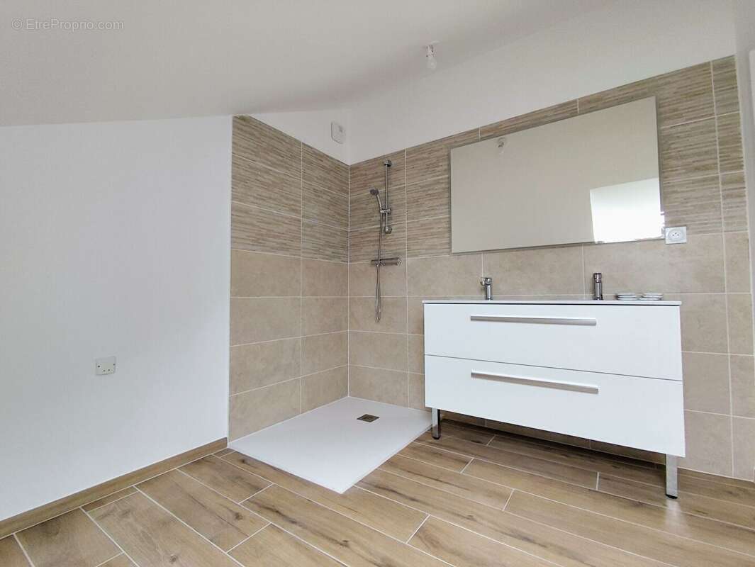 Maison à LE POULIGUEN