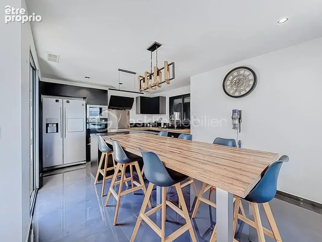 *** superbe villa contemporaine de 247 m² – grand garage de 110 m² – nissan-lez-enserune *** - photo 7