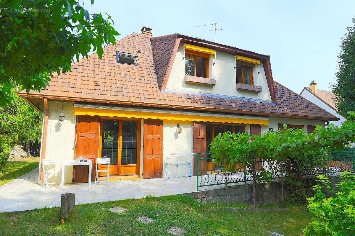Maison à YERRES