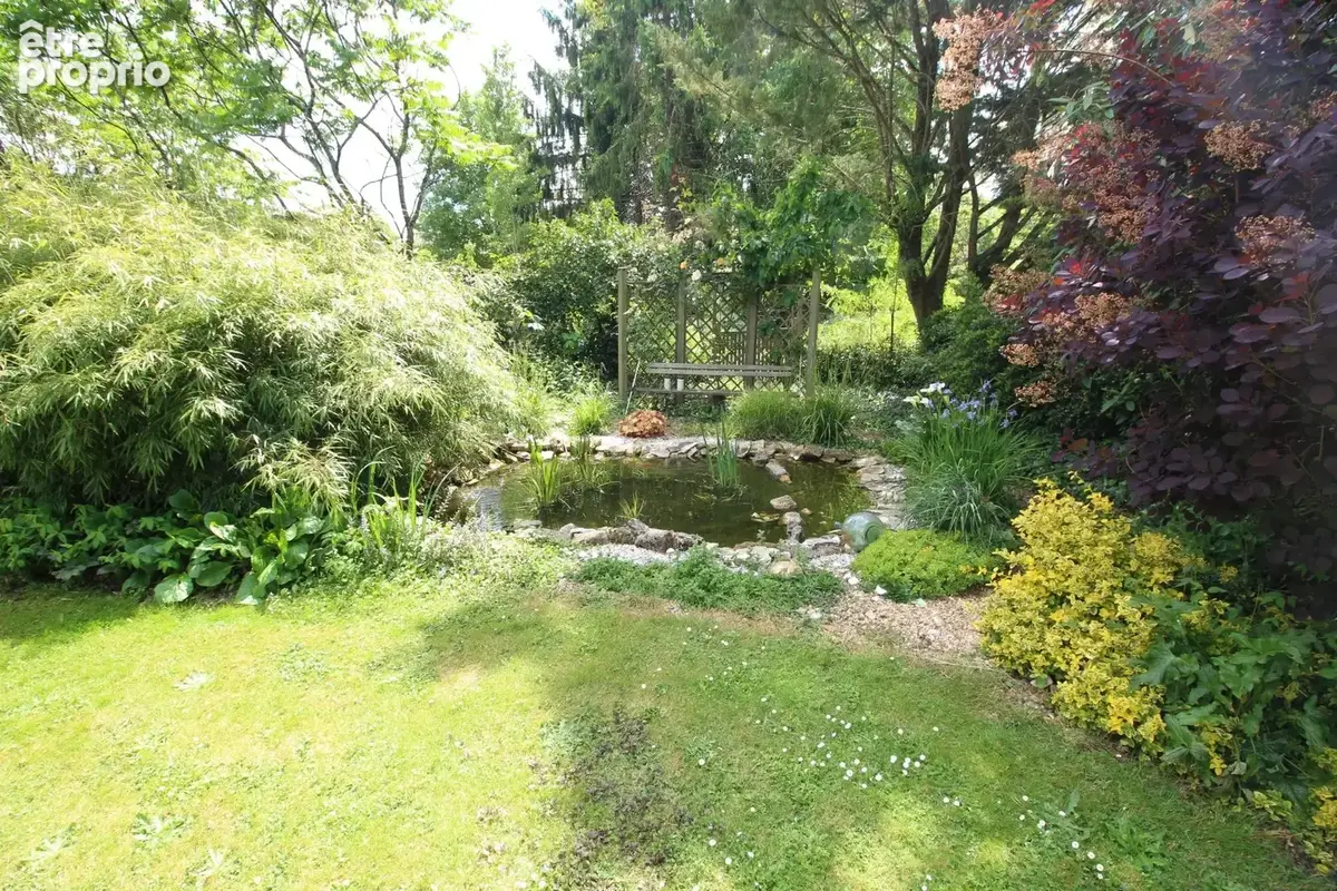 En bordure de village, maison indépendante de quatre chambres avec deux gîtes de deux chambres, grand jardin et piscine - photo 28