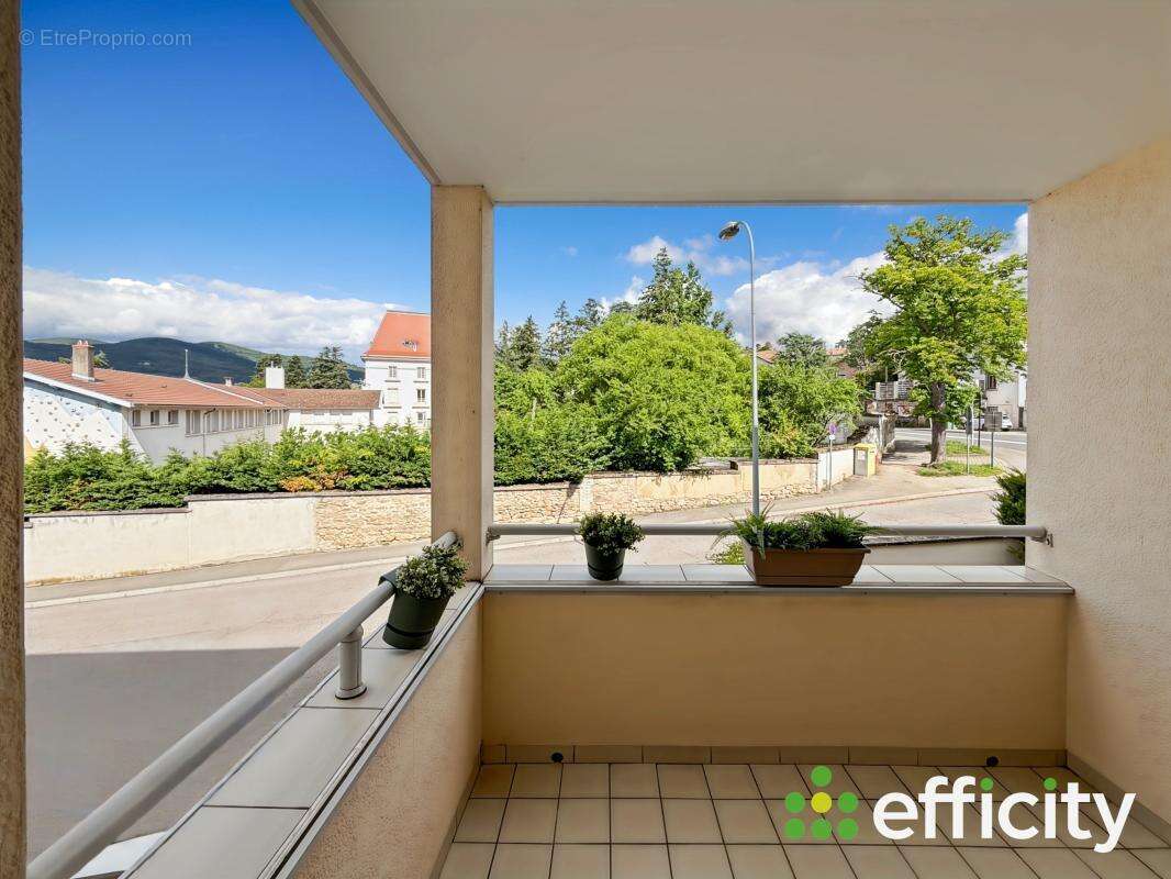 Appartement à VAUGNERAY