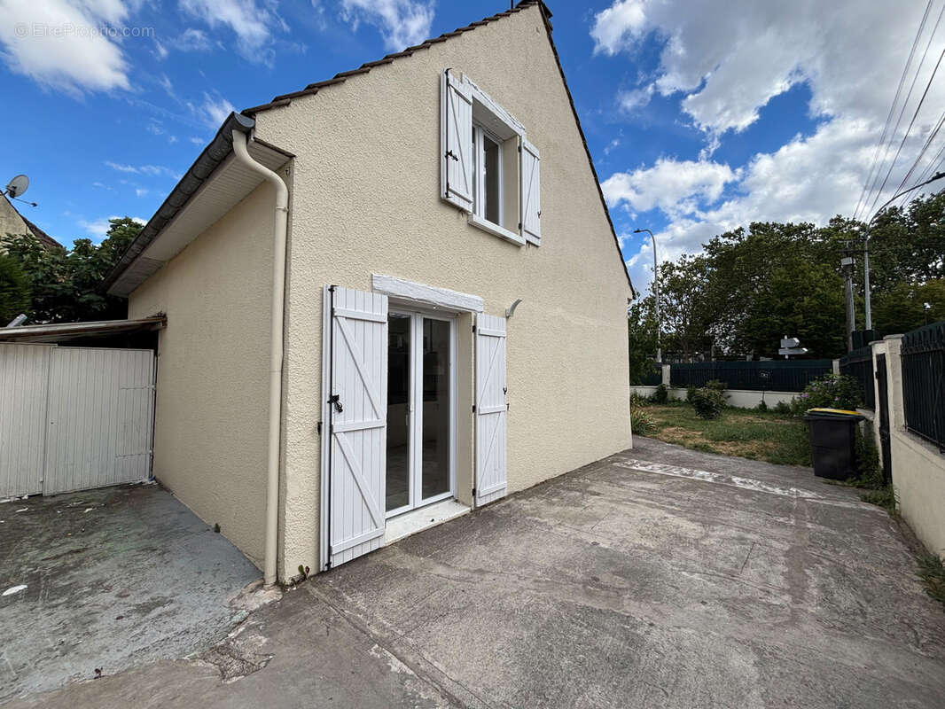 Maison à LE BLANC-MESNIL