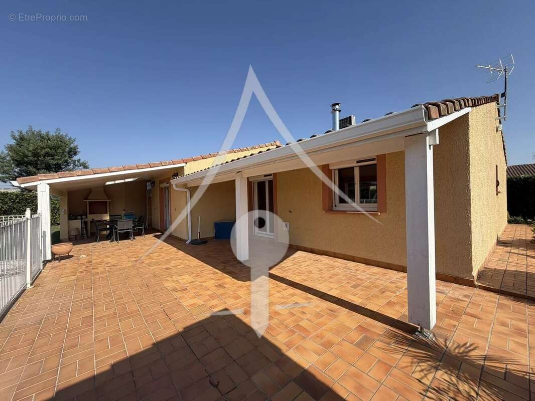 Charmante maison T5 avec piscine et jardin à Longages - photo 12