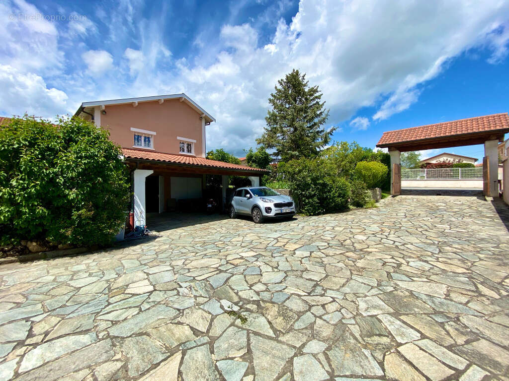 Maison à SAINT-LAURENT-D'AGNY