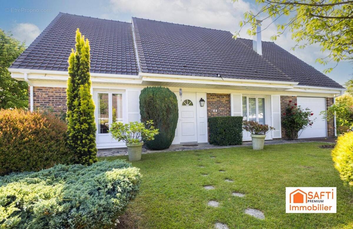 Photo 1 - Maison à VOISINS-LE-BRETONNEUX