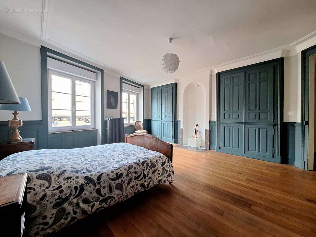 Appartement à MIRECOURT