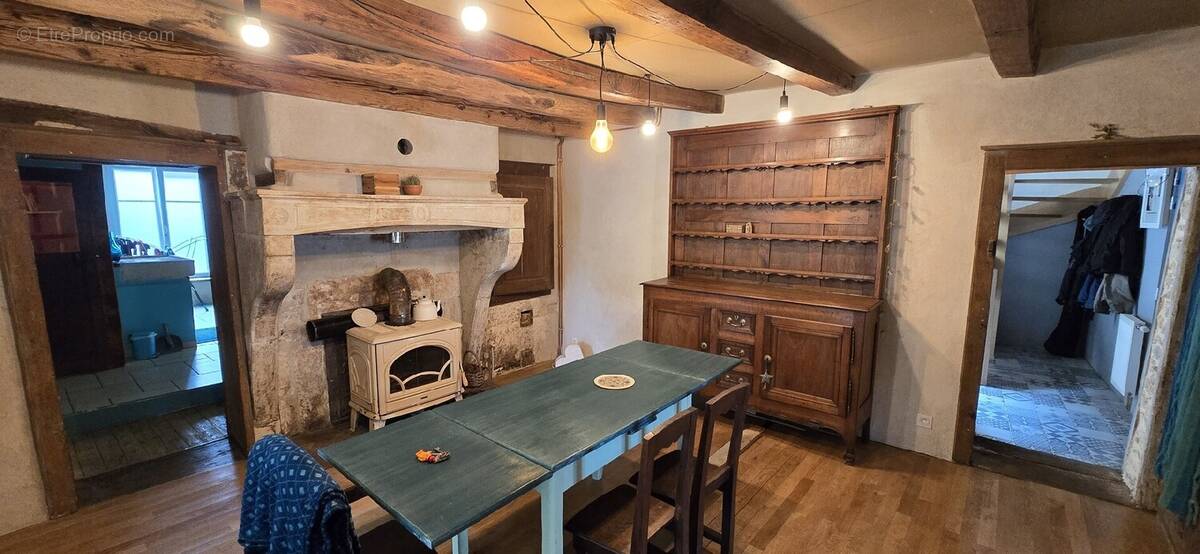 Maison 182 m² à Charmes-La-Cote  - photo 3