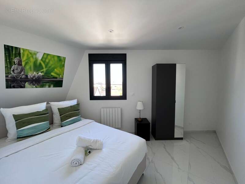 Appartement à PARAY-VIEILLE-POSTE