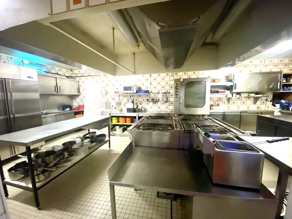 Commerce à BOURCEFRANC-LE-CHAPUS