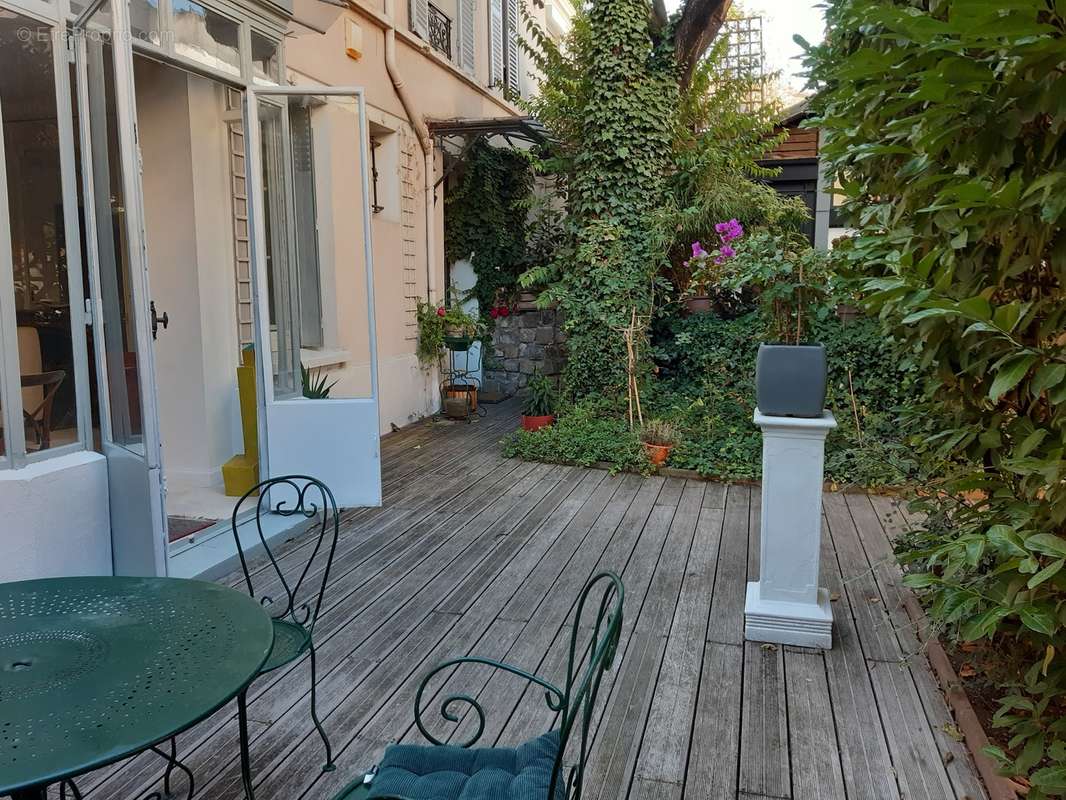 TERRASSE - Terrain à AUBERVILLIERS