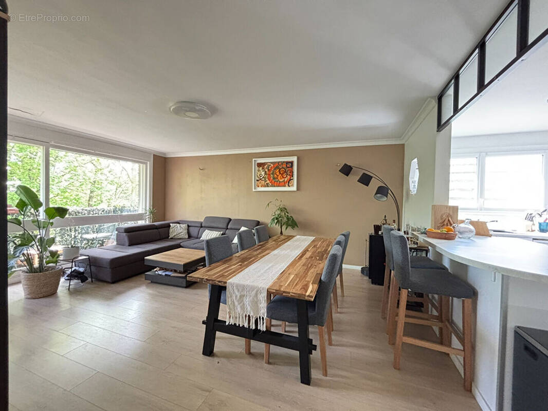 Appartement à EPINAY-SUR-SEINE