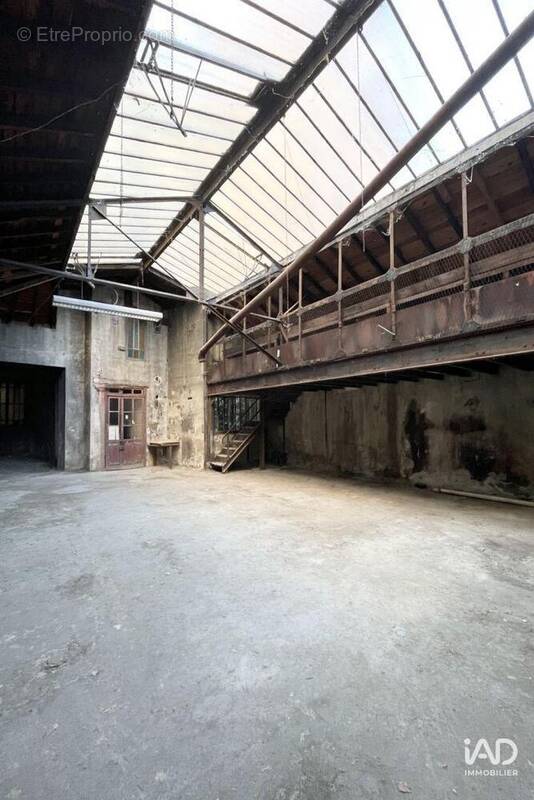 Photo 1 - Commerce à SAINT-ETIENNE